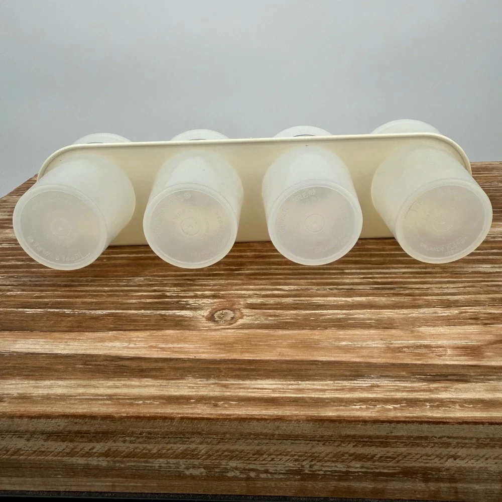 Vintage Tupperware Spice Rack Cinnamon Allspice Cream of Tartar Nutmeg Shakers‎